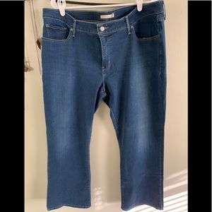 Levi’s 315 shaping bootcut 22w